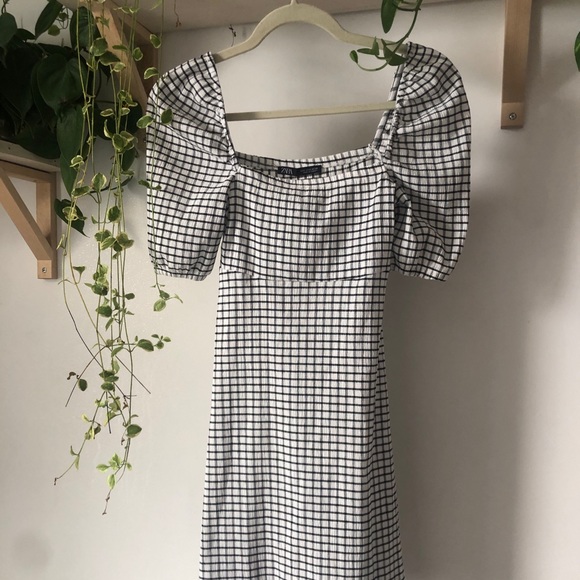 Grid Pattern Dress - Picture 2 of 3